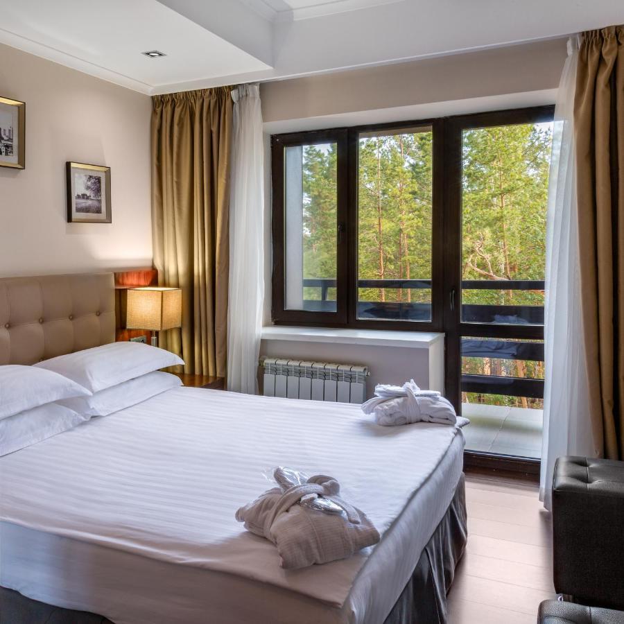 Park House Hotel Barmashino Eksteriør billede